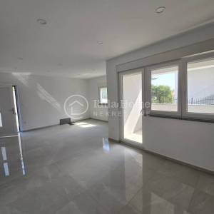 Crikvenica/trosoban apartman 80m2/PRILIKA!