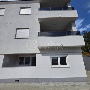 Crikvenica/trosoban apartman 80m2/PRILIKA!