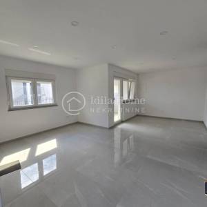 Crikvenica/trosoban apartman 80m2/PRILIKA!