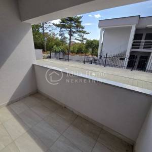 Crikvenica/trosoban apartman 80m2/PRILIKA!