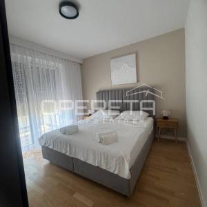 DVOETAŽNI STAN 144,70 m² | PRIVATNI BAZEN, VELIKI VRT I 3 SPAVAĆE SOBE
