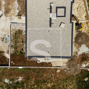 Dvosoban stan, Poreč, Žbandaj – novogradnja s 400 m² privatne okućnice