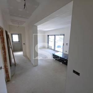 Dvosoban stan, Poreč, Žbandaj – novogradnja s 400 m² privatne okućnice