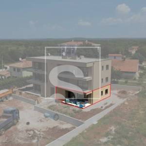 Dvosoban stan, Poreč, Žbandaj – novogradnja s 400 m² privatne okućnice