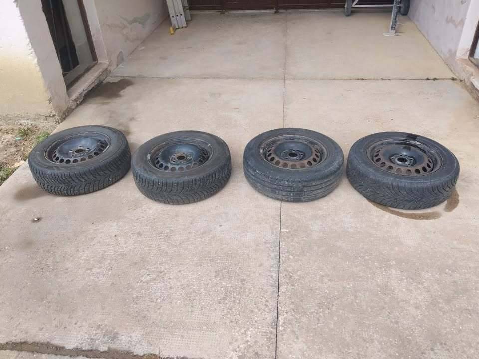 Felge s gumama za VW