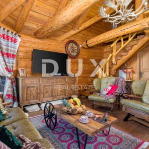 Gorski kotar, Kupjak, drvena samostojeća vila, 220 m2, bazen i wellness