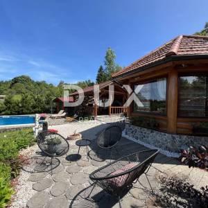 Gorski kotar, Kupjak, drvena samostojeća vila, 220 m2, bazen i wellness