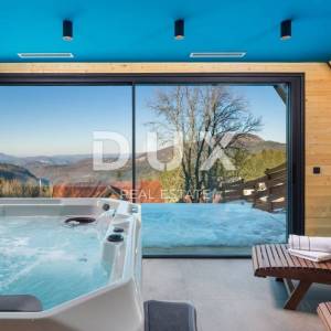 Gorski kotar, Kupjak, drvena samostojeća vila, 220 m2, bazen i wellness