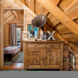 Gorski kotar, Kupjak, drvena samostojeća vila, 220 m2, bazen i wellness