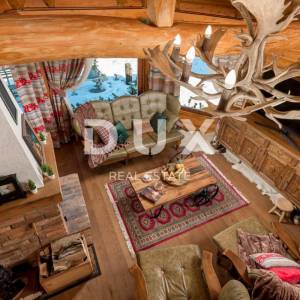 Gorski kotar, Kupjak, drvena samostojeća vila, 220 m2, bazen i wellness