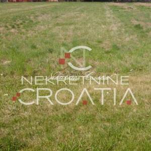 Građevinsko i poljoprivredno zemljište 18.288 m2!!!