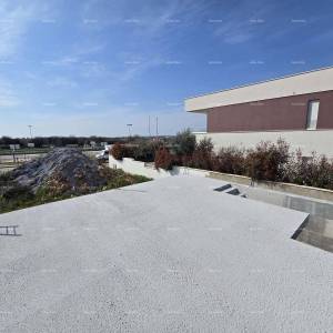 GRAĐEVINSKO ZEMLJIŠTE  438 m² S GRAĐEVINSKOM DOZVOLOM – LIŽNJAN