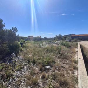 GRAĐEVINSKO ZEMLJIŠTE - 997M2 - IDEALNO ZA DVA OBJEKTA, MIRNA I TIHA POZICIJA, DRAGE - PAKOŠTANE