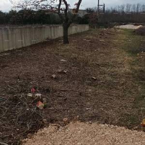 GRAĐEVINSKO ZEMLJIŠTE POSLOVNE NAMJENE S GRAĐEVINSKOM DOZVOLOM – MARČANA