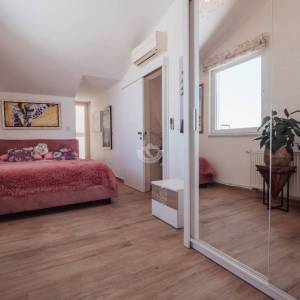 Hrvatska, Zadar – Maisonette stan u Zadru-Diklo s pogledom na more, krovnom terasom, garažom i potencijalom turističkog najma...