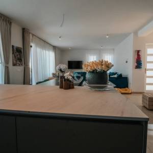 Hrvatska, Zadar, Privlaka - Vila na prodaju – bazen, jacuzzi, 3 spavaće sobe i pogled na more, 135 m²