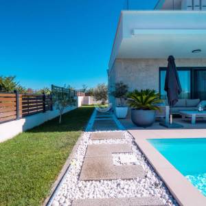 Hrvatska, Zadar, Privlaka - Vila na prodaju – bazen, jacuzzi, 3 spavaće sobe i pogled na more, 135 m²