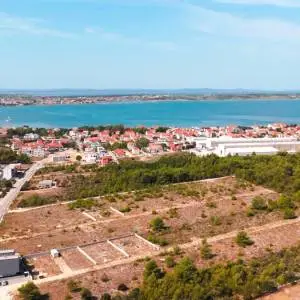 Hrvatska, Zadar, Vrsi - Prostrano građevinsko zemljište – 2.306 m², moguća parcelacija