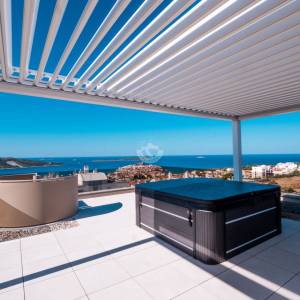 Hrvtaska, Split, Primošten - Luksuzni penthouse stan s krovnom terasom od 61 m², jacuzzijem i pogledom na more