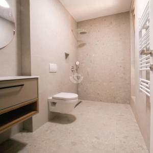 Hrvtaska, Split, Primošten - Luksuzni penthouse stan s krovnom terasom od 61 m², jacuzzijem i pogledom na more