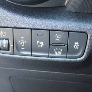 Hyundai Kona 1.6 Hybrid AUTOMATIK *LED, HEAD-UP, NAVIGACIJA, KAMERA*