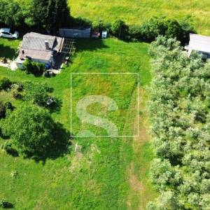 Kuća 35m2 s garažom, na poljoprivrednom zemljištu, 4 km od Pule