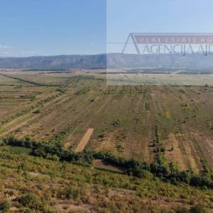 Imotski Runović kuća 540 m2 + zemljište 1353 m2 - povoljno!