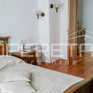 ISTRA, BUZET – Kuća u starom gradu s vrtom i prekrasnim pogledom