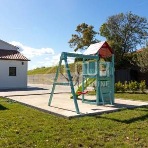 Istra, Buzet, luksuzna vila s bazenom