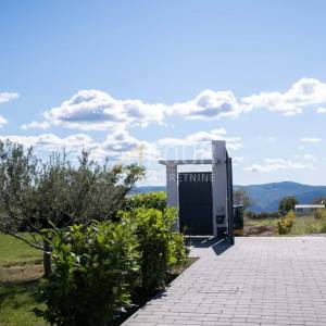 Istra, Buzet, luksuzna vila s bazenom