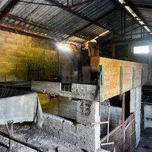 ISTRA, ČEPIĆ - Seosko imanje s gospodarskim objektima i velikim investicijskim potencijalom 