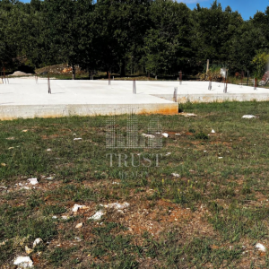 ISTRA, LABIN - Građevinsko zemljište sa započetom gradnjom 