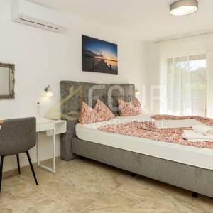 Istra, Loborika, novogradnja, kuća s bazenom