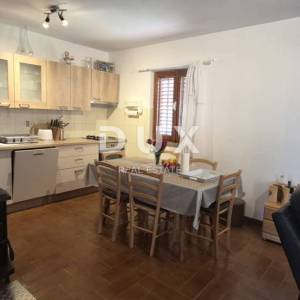 Istra, Loborika, obiteljska kuća, 240 m2, pomoćni objekt