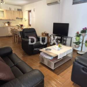 Istra, Loborika, obiteljska kuća, 240 m2, pomoćni objekt