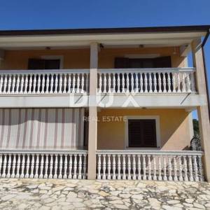 Istra, Loborika, obiteljska kuća, 240 m2, pomoćni objekt