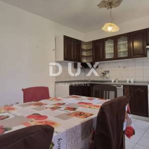 Istra, Medulin, obiteljska kuća, 184,45 m2, zaseban apartman