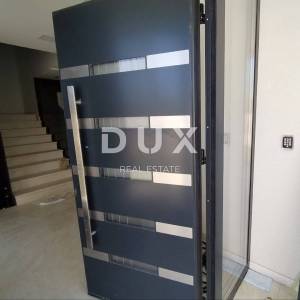 Istra, Medulin, vila, 420 m2, 150 metara od mora