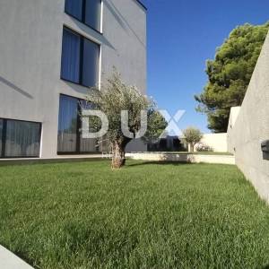 Istra, Medulin, vila, 420 m2, 150 metara od mora