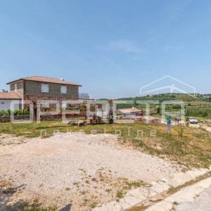 Istra, Momjan- Kuća s bazenom i lijepim pogledom- u izgradnji