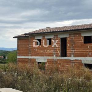 ISTRA, PIĆAN - Novoizgrađena vila smještena u prirodnom okruženju