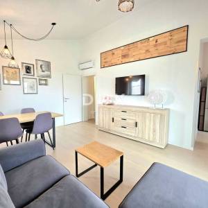 Istra, Poreč, 3-sobni stan, 66,01 m2, nadomak centra, plaža