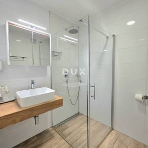 Istra, Poreč, 3-sobni stan, 66,01 m2, nadomak centra, plaža