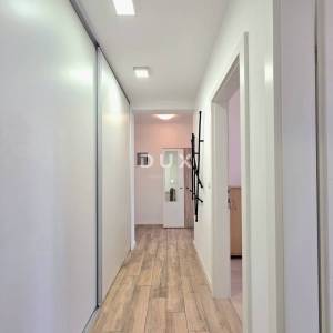 Istra, Poreč, 3-sobni stan, 66,01 m2, nadomak centra, plaža