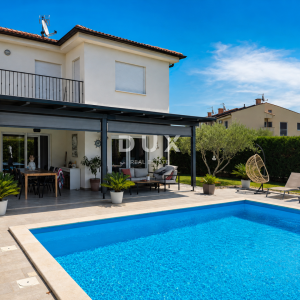 Istra, Poreč, samostojeća kuća, 140 m², bazen