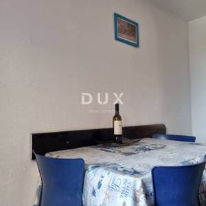 Istra, Pula, dvoetažni stan, centar, terasa, pogled na more, 65 m2
