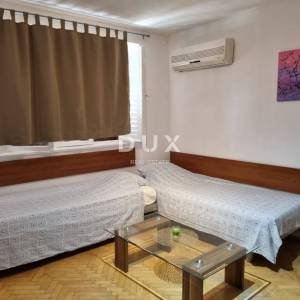 Istra, Pula, dvoetažni stan, centar, terasa, pogled na more, 65 m2