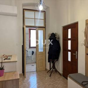 Istra, Pula, dvoetažni stan, 74,40 m2, dvorište