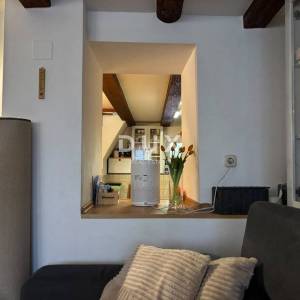 Istra, Pula, dvoetažni stan, 74,40 m2, dvorište
