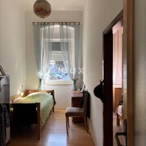 Istra, Pula, dvoetažni stan, 74,40 m2, dvorište
